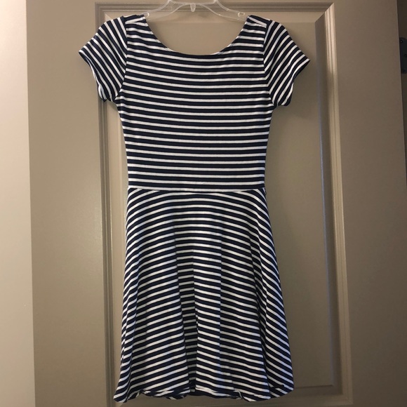 Abercrombie & Fitch Dresses & Skirts - A&F Striped Dress⚓️